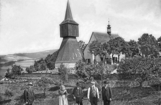 Zvonice ve Rtyni v Podkrkonoší